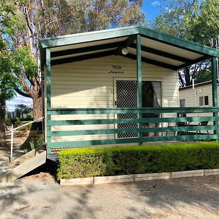 Tatura Cabin & Caravan Park Eksteriør billede