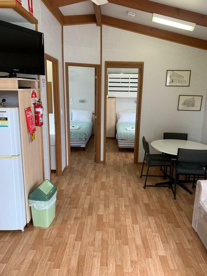 Tatura Cabin & Caravan Park Eksteriør billede